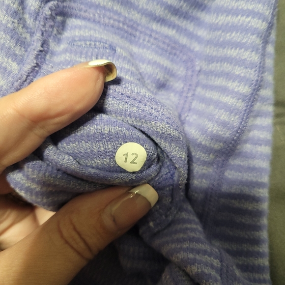 Lululemon pique LS 12 - Picture 3 of 3